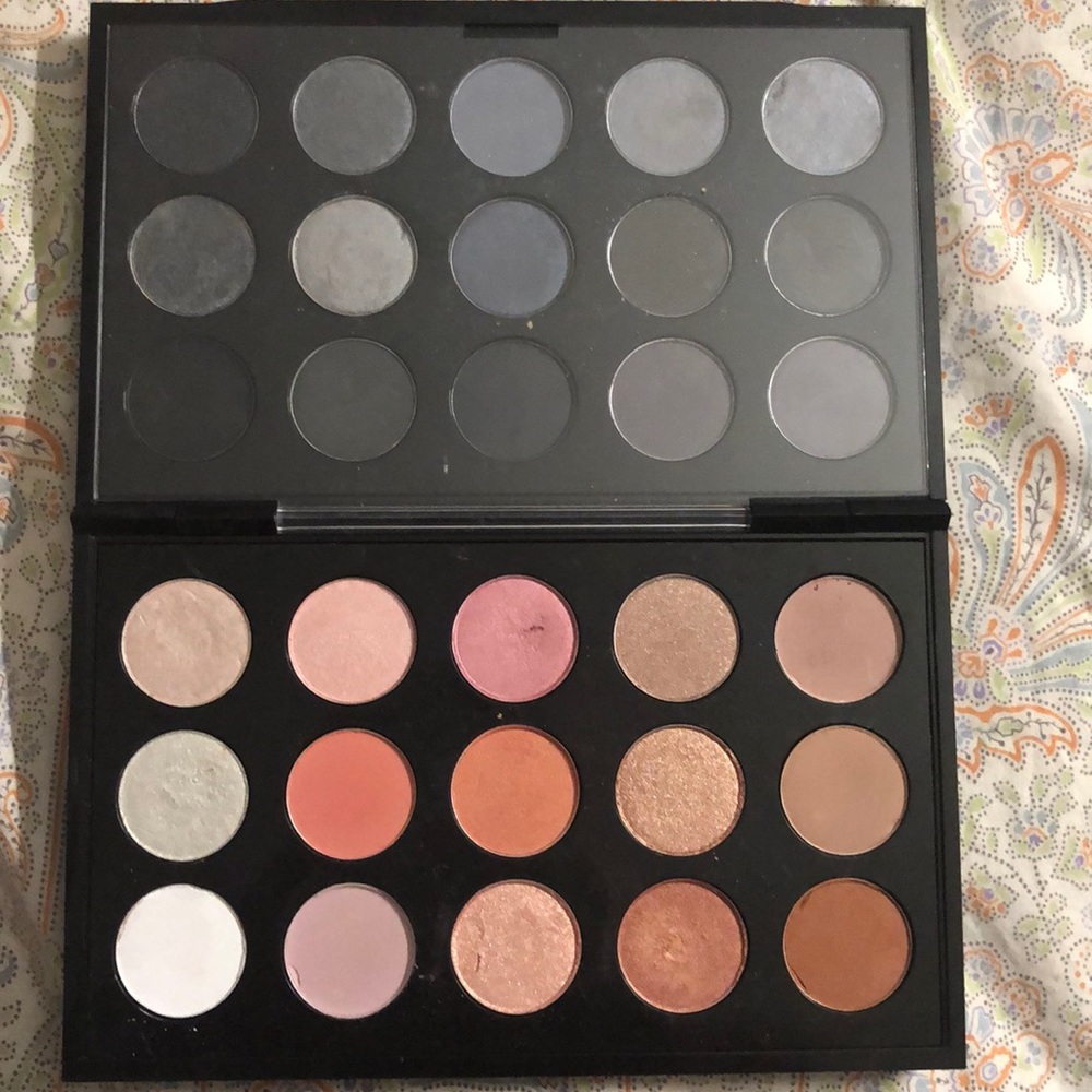 MAC eyeshadow